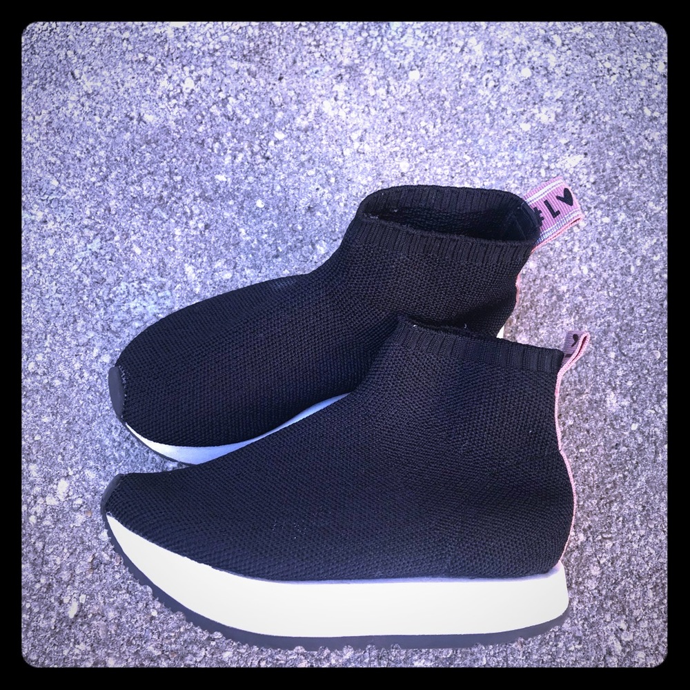 #LOVE Slip on Sneakers Zara Kids size 28